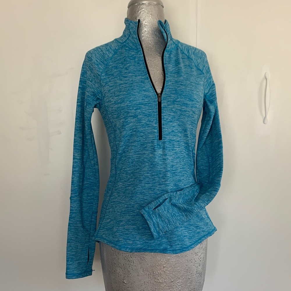 DSG long sleeve athletic top with thumb holes size small turquoise, and white